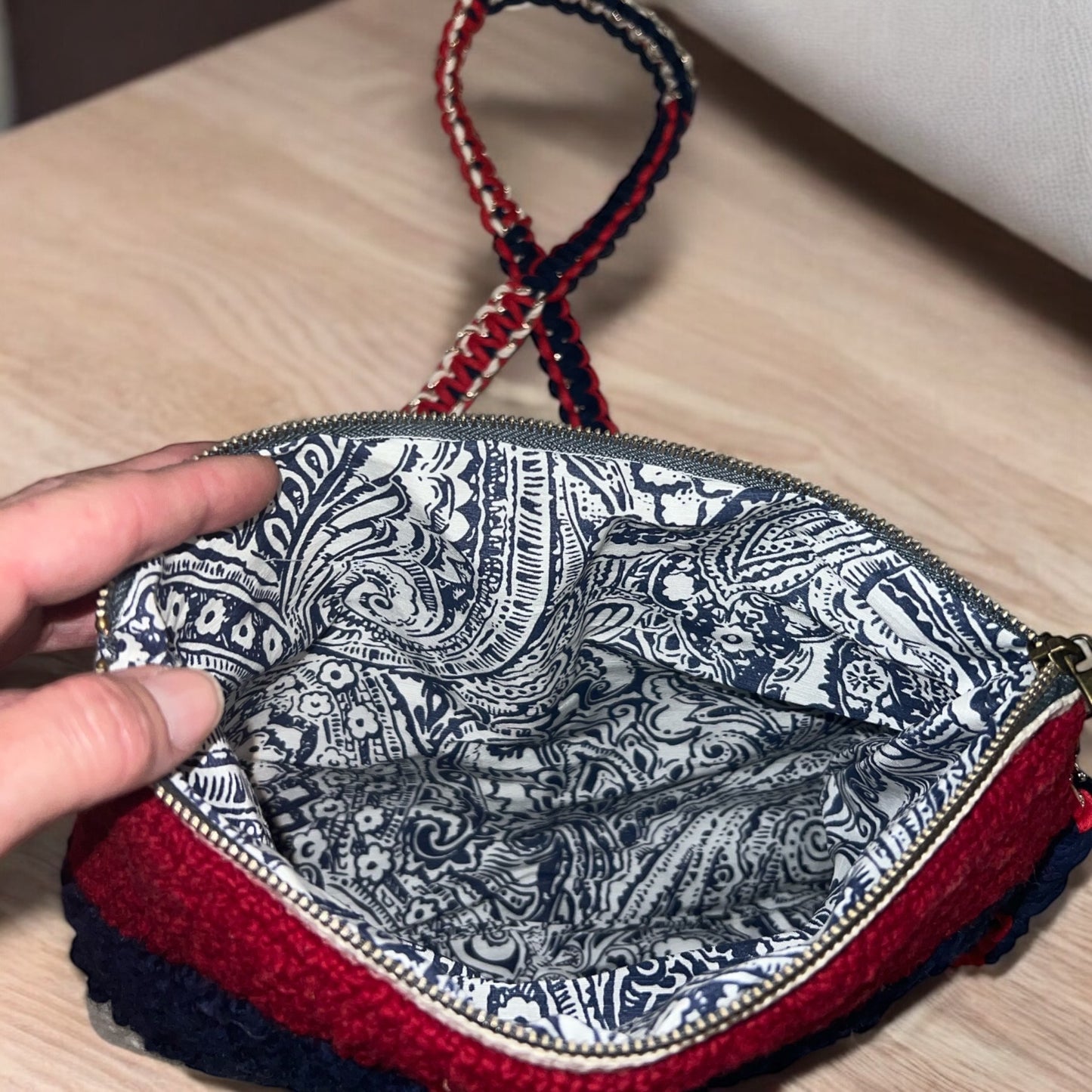 Patriotic Wavy Zipper Purse