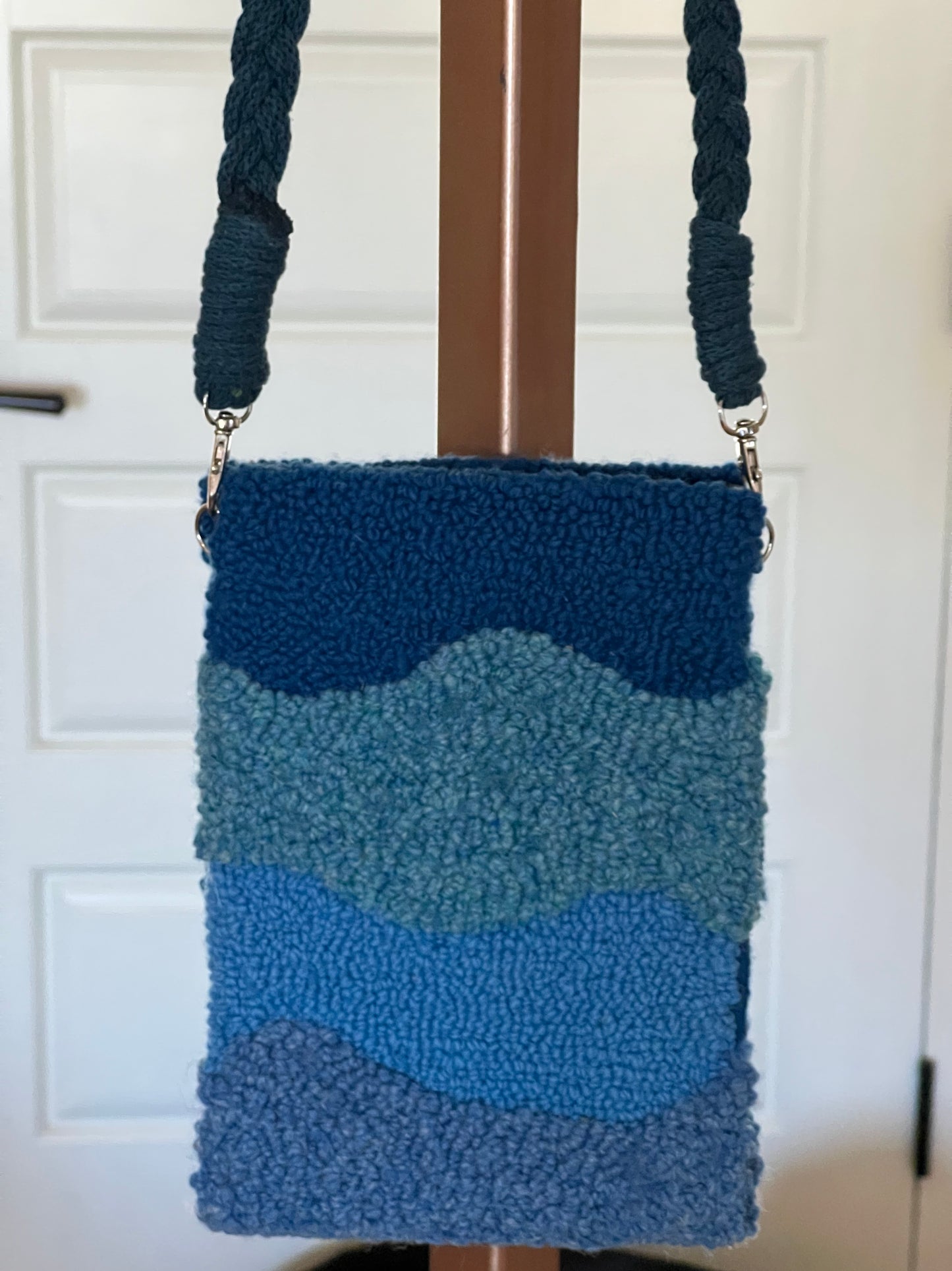 Wavy Cell Purse